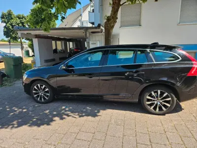Gebraucht Volvo V60 Inscription 150 PS (110 kW) 2018 Schwarz Kombi