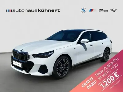 Gebraucht BMW 520 M Sport 197 PS (144 kW) 2025 Weiß Kombi