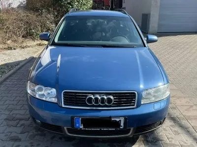 Gebraucht Audi A4 131 PS (96 kW) 2002 Blau Kombi