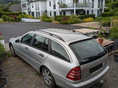 Mercedes C200