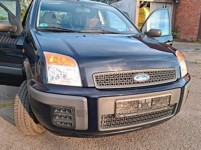 Usata Ford Fusion 70 CV (51 kW) 2006 Blu Utilitaria