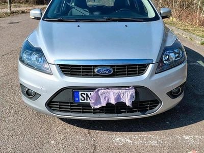 Gebraucht Ford Focus 109 PS (80 kW) 2010 Silber Kombi
