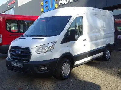 Gebraucht Ford Transit Trend 131 PS (96 kW) 2022 Frostweiß Van