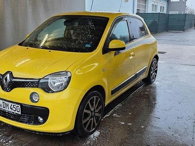 Gelb Gebraucht 2015 Renault Twingo Luxe Kleinwagen | 5.800 € (Guter Preis)