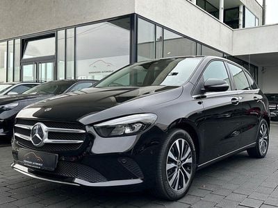 Nachtschwarz Gebraucht 2021 Mercedes B250e Style Van / Kleinbus | 19.890 € (Guter Preis)