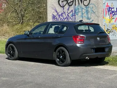 Gebraucht BMW 116 2014 Grau Kleinwagen