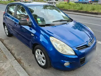 Gebraucht Hyundai i20 101 PS (74 kW) 2009 Blau Kleinwagen