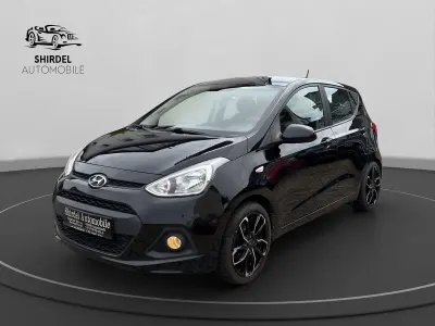 Gebraucht Hyundai i10 67 PS (49 kW) 2015 Schwarz Kleinwagen