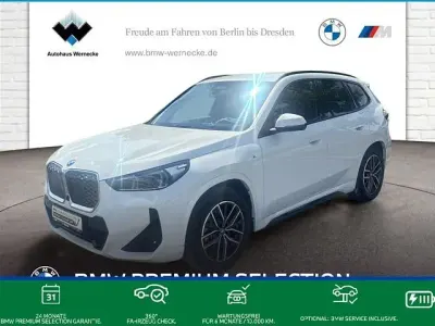 Gebraucht BMW iX1 M Sport 225 kW (306 PS) 2025 Alpinweiß uni SUV