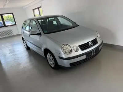 Gebraucht VW Polo Comfortline 75 PS (55 kW) 2002 Silber Kleinwagen