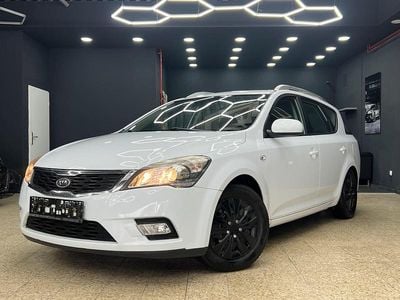 Gebraucht Kia Ceed 90 PS (66 kW) 2010 Weiß Kleinwagen