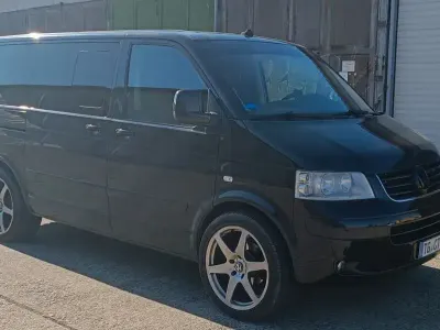 Gebraucht VW Multivan 131 PS (96 kW) 2004 Schwarz Van / Kleinbus