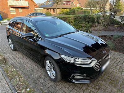 Gebraucht Ford Mondeo Titanium 165 PS (121 kW) 2019 Schwarz Kombi