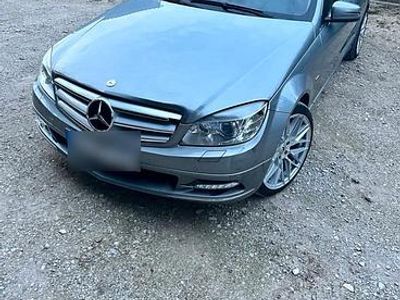 Gebraucht Mercedes C180 156 PS (114 kW) 2010 Silber Limousine