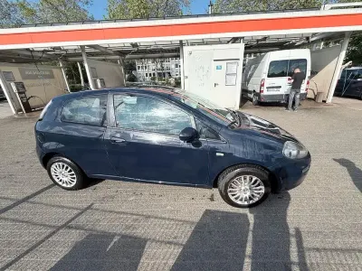 Gebraucht Fiat Punto Pop 69 PS (50 kW) 2012 Blau Kleinwagen