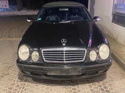 Gebraucht Mercedes CLK230 198 PS (145 kW) 1999 Schwarz Cabrio