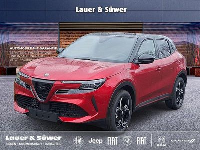 Rot Neu 2025 Alfa Romeo Junior Edizione Speciale SUV | 36.490 € (Teuer)