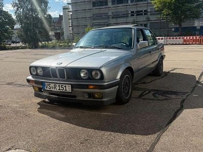 Silber Gebraucht 1988 BMW 320 Basis Limousine | 8.000 €