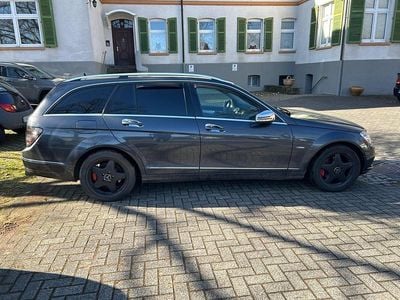 Gebraucht Mercedes C220 Classic 170 PS (125 kW) 2010 Andere farben Kombi