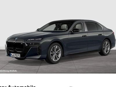 BMW M760e