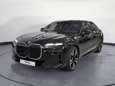 Nouvelle BMW 740 M Sport 299 ch (219 kW) 2026 Noir Berline