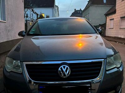 Gebraucht VW Passat 102 PS (75 kW) 2007 Grau Limousine