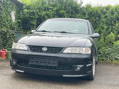 Gebraucht Opel Vectra 195 PS (143 kW) 1998 Schwarz Limousine