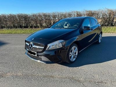 Gebraucht Mercedes A180 Urban 122 PS (89 kW) 2016 Schwarz Limousine