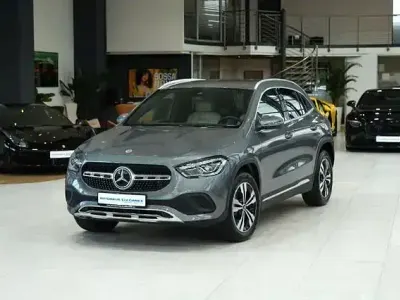 Gebraucht Mercedes GLA200 Progressive 150 PS (110 kW) 2022 Mountaingrau  met. SUV
