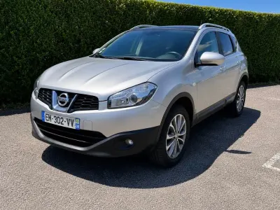 Gebraucht Nissan Qashqai Visia 110 PS (80 kW) 2011 Silber SUV