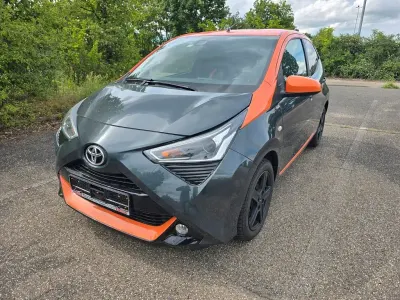 Używany Toyota Aygo 72 KM (52 kW) 2021 Szary Hatchback