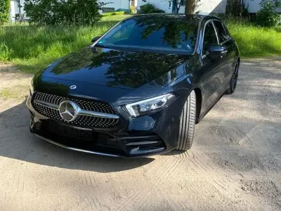 Gebraucht Mercedes A200 AMG line 163 PS (119 kW) 2022 Schwarz Limousine