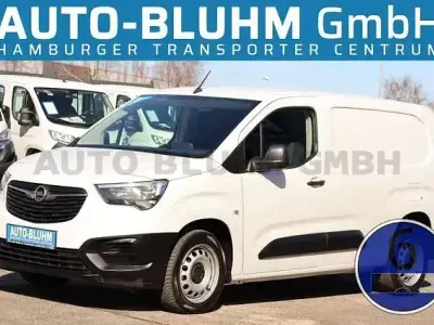 Używany Opel Combo 102 KM (75 kW) 2022 Biały Minivan