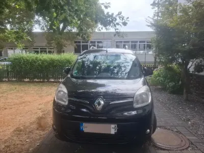 Gebraucht Renault Kangoo Happy Family 106 PS (77 kW) 2013 Schwarz Van / Kleinbus