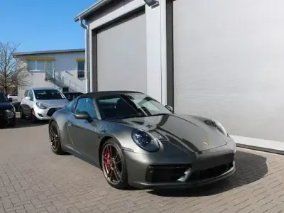 Gebraucht Porsche 911 Carrera 4 GTS Targa 480 PS (353 kW) 2024 Grün Cabrio