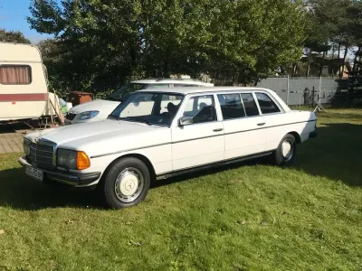 Gebraucht Mercedes 250 129 PS (94 kW) 1977 Weiß Limousine