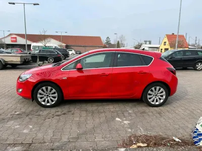Gebraucht Opel Astra Sport 180 PS (132 kW) 2012 Rot Limousine