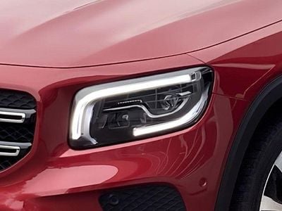 Mercedes GLB220