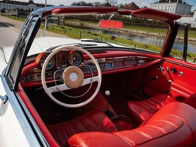 Gebraucht Mercedes 220 120 PS (88 kW) 1964 Weiß Cabrio