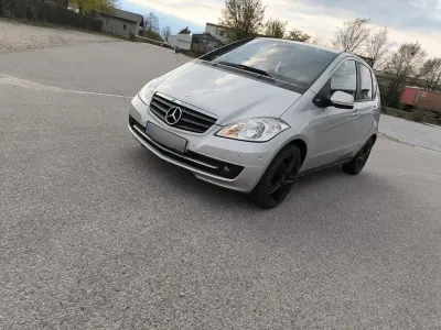 Gebraucht Mercedes A160 95 PS (69 kW) 2011 Silber Van / Kleinbus