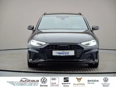 Gebraucht Audi A4 S-Line 204 PS (150 kW) 2023 Mythosschwarz (metallic) Kombi