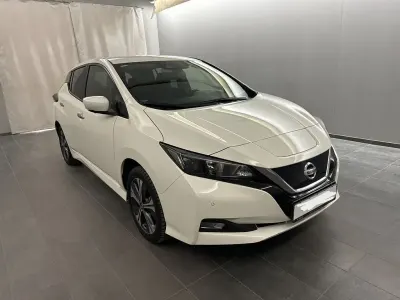 Gebraucht Nissan Leaf N-Connecta 160 kW (218 PS) 2021 Weiß Kleinwagen