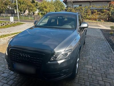 Grau Gebraucht 2011 Audi Q5 S-Line SUV | 10.499 € (Guter Preis)