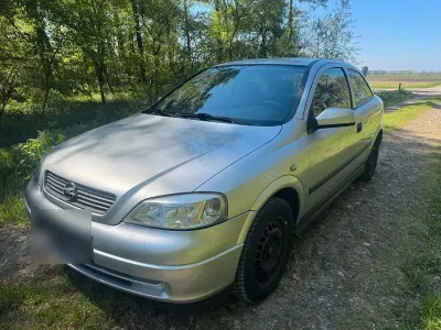 Gebraucht Opel Astra 75 PS (55 kW) 2001 Silber Limousine