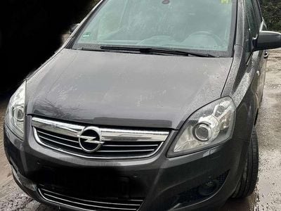 Gebraucht Opel Zafira Family 140 PS (102 kW) 2012 Grau Van / Kleinbus