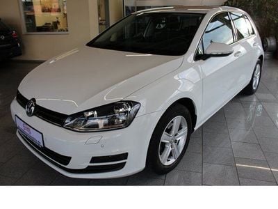 Gebraucht VW Golf VII Comfortline 110 PS (80 kW) 2016 Weiß Limousine