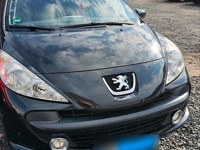 Gebraucht Peugeot 207 Urban Move 95 PS (69 kW) 2008 Schwarz Kleinwagen