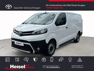 Gebraucht Toyota Proace Plus 122 PS (89 kW) 2020 Schaumweiß Van / Kleinbus