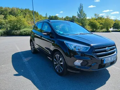 Gebraucht Ford Kuga ST-Line 150 PS (110 kW) 2019 Schwarz SUV