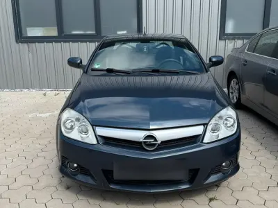 Gebraucht Opel Tigra 90 PS (66 kW) 2006 Blau Cabrio